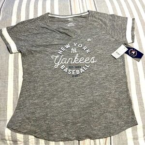 NWT New York Yankees women’s t-shirt